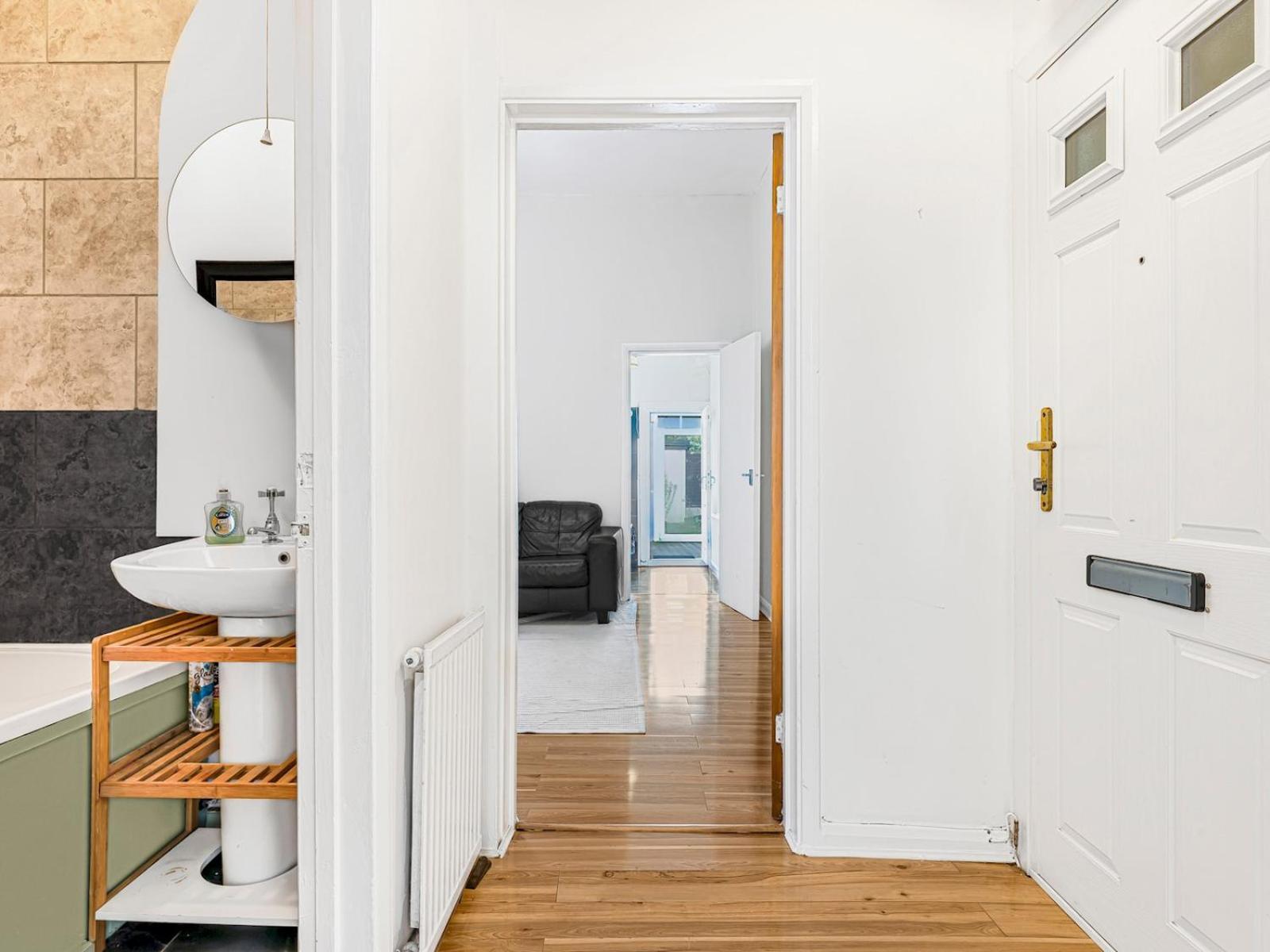 Bright & Cozy East 1-bed Flat With Garden Appartamento